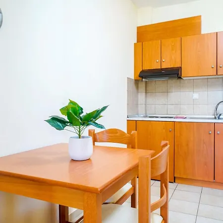 Ladikas Apartments Apartahotel