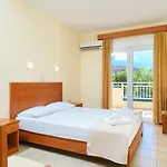 Lejlighedshotel Ladikas Apartments 3*