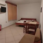 Ladikas Apartments Lejlighedshotel