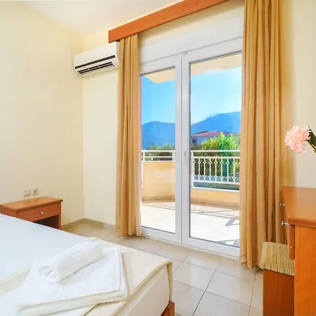 Ladikas Apartments خْريسيا أموذيا