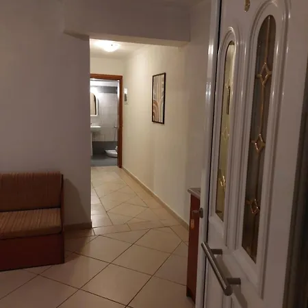 Aparthotel Ladikas