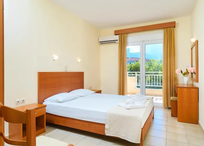 Lejlighedshotel Ladikas Apartments 3*