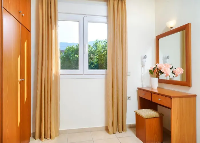 Ladikas Apartments 3* Chrisi Ammoudia
