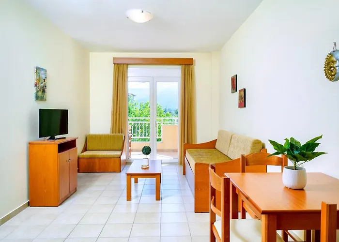 Ladikas Apartments Апарт-отель Хриси-Амудия