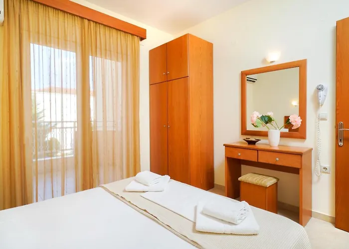 Ladikas Apartments 3* Chrisi Ammoudia