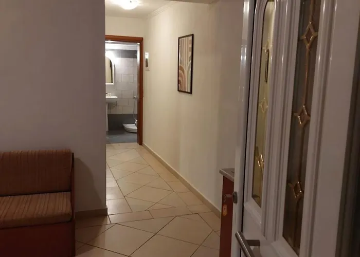 Lejlighedshotel Ladikas Apartments